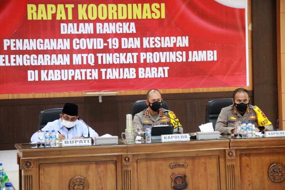 Bupati UAS Ikuti Rapat Koordinasi Penanganan Covid-19 Dan Kesiapan Penyelengaraan MTQ ke-50 Tingkat Provinsi