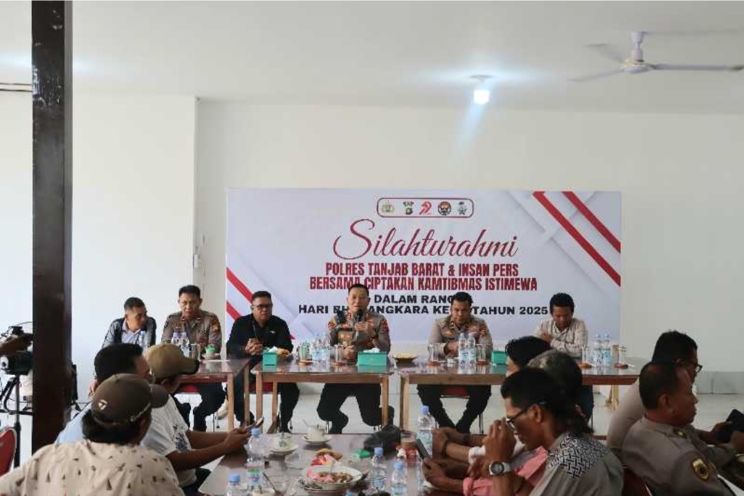 Kapolres Tanjab Barat dan PJU Sarapan Bareng Insan Pers, Bersama Ciptakan Kamtibmas Istimewa