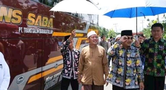 Bupati tanjab Barat Melepas Keberangkatan 171 Santri Ponpes Datuk Syekh Ismail Nagara
