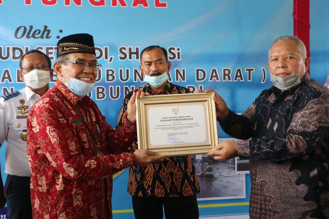 Bupati Safrial  Hadiri Peresmian Pelabuhan Roro, Ini Harapan Safrial !!!