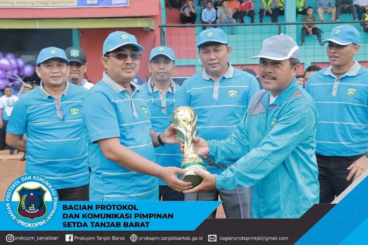 Bupati Buka Secara Resmi Kejuaraan Sepak Bola Bupati Cup Tahun 2022