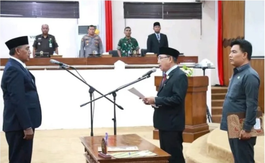 Subari Resmi Gantikan Ansari di DPRD Tanjab Barat