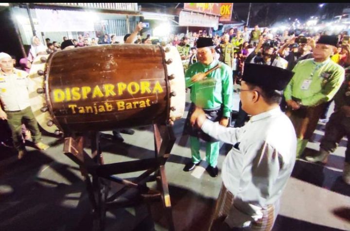 Bupati Lepasan Festival Pawai Takbiran Idul Fitri 1444 H