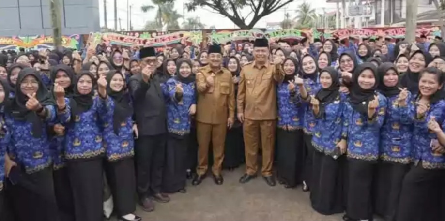 Wakil Ketua DPRD Muh. Syafril Simamora Menghadiri Penyerahan SK 622 ASN Baru Oleh Bupati Tanjabbar