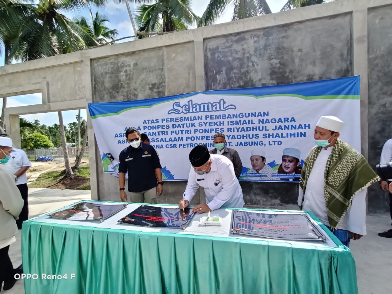 Safrial Resmikan Pembangunan Pondok Pesantren