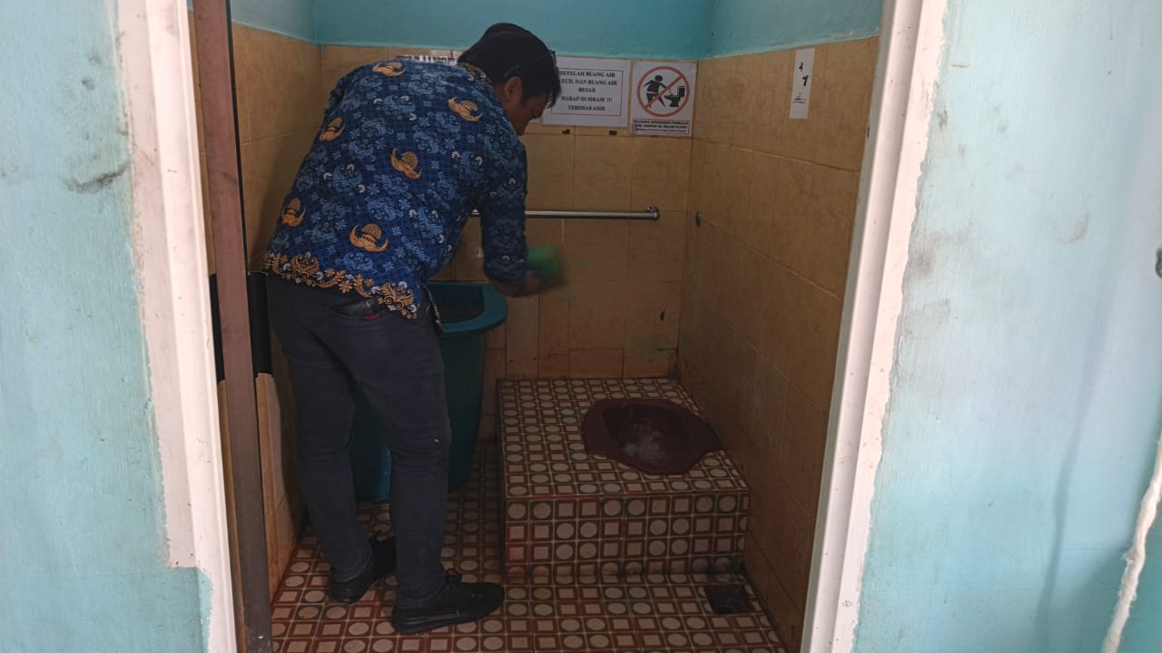 Masyarakat Keluhkan Toilet Rusak di RSUD Daud Arif Kuala Tungkal, Perbaikan Akan Dilakukan Segera 