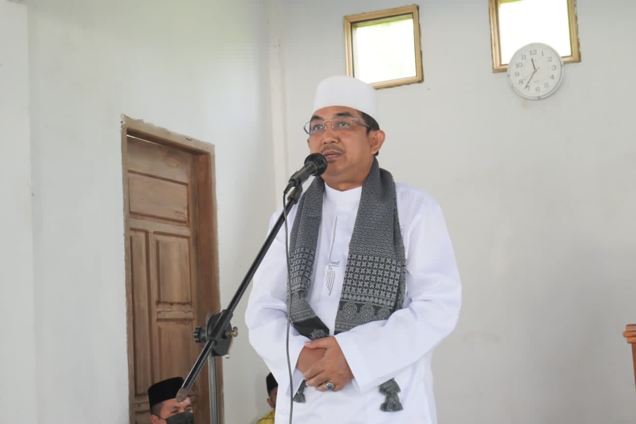 Safari Jumat di Desa Muntialo, Bupati UAS Sampaikan Pesan Cara Mendidik Anak