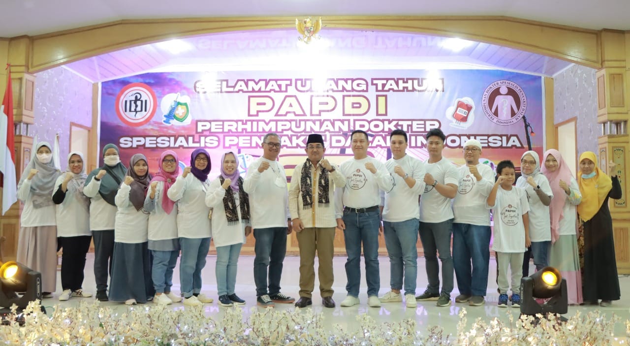 Bupati Buka Secara Resmi Seminar Awam Diabetes Melitus dan TB Paru dalam Rangka HUT PAPDI ke-65