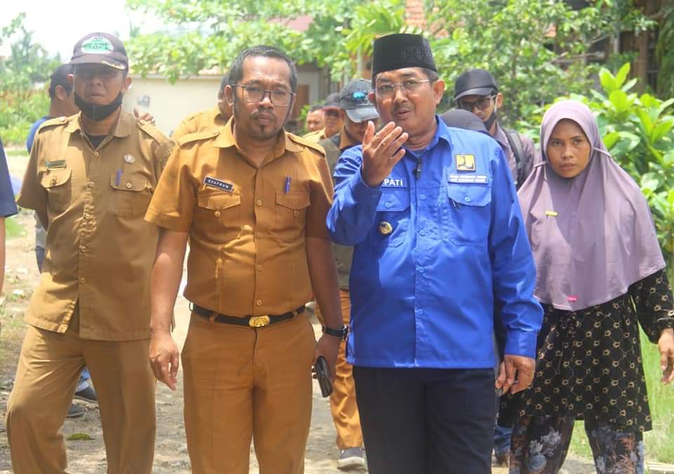 Tinjau Jalan Rusak Di Panglima, Bupati minta Dinas Perakim Segera Lakukan Perbaikan