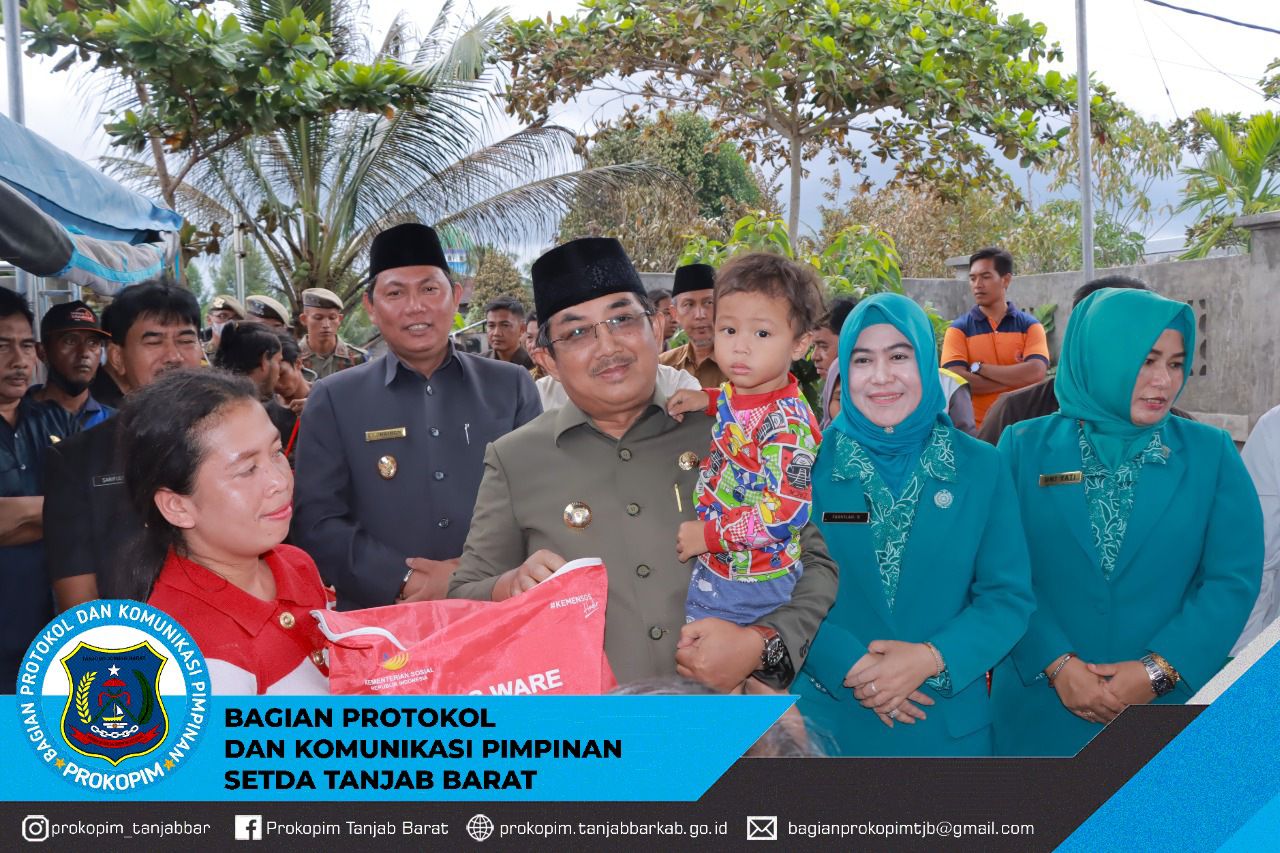 Bupati dan Wakil Bupati Serahkan Bantuan Musibah Kebakaran di Panglima Ujung