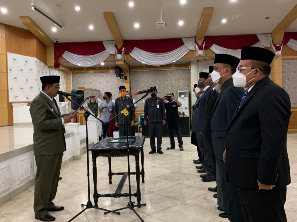 Bupati Anwar Sadat Lantik 6 Pejabat Eselon II